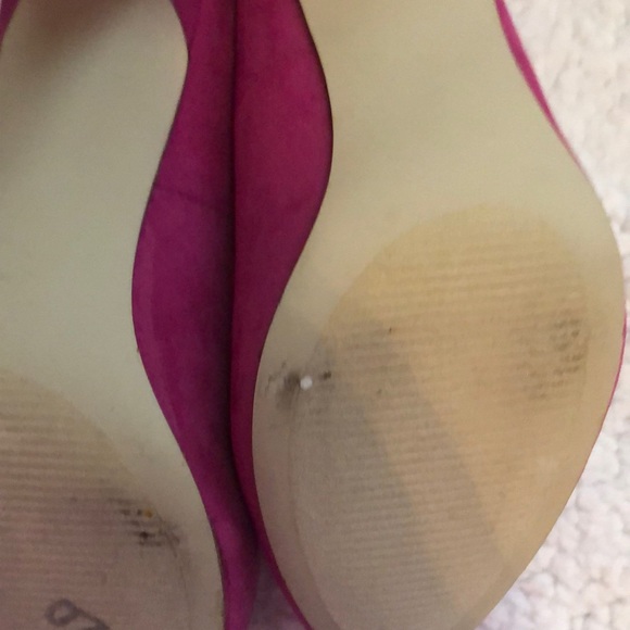 Pink Pumps - Picture 4 of 6